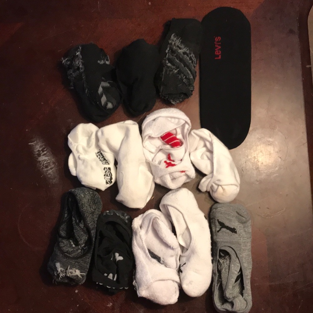 Lot of 13 Unworn No-Show Men’s Sock (Sizes 8-12)